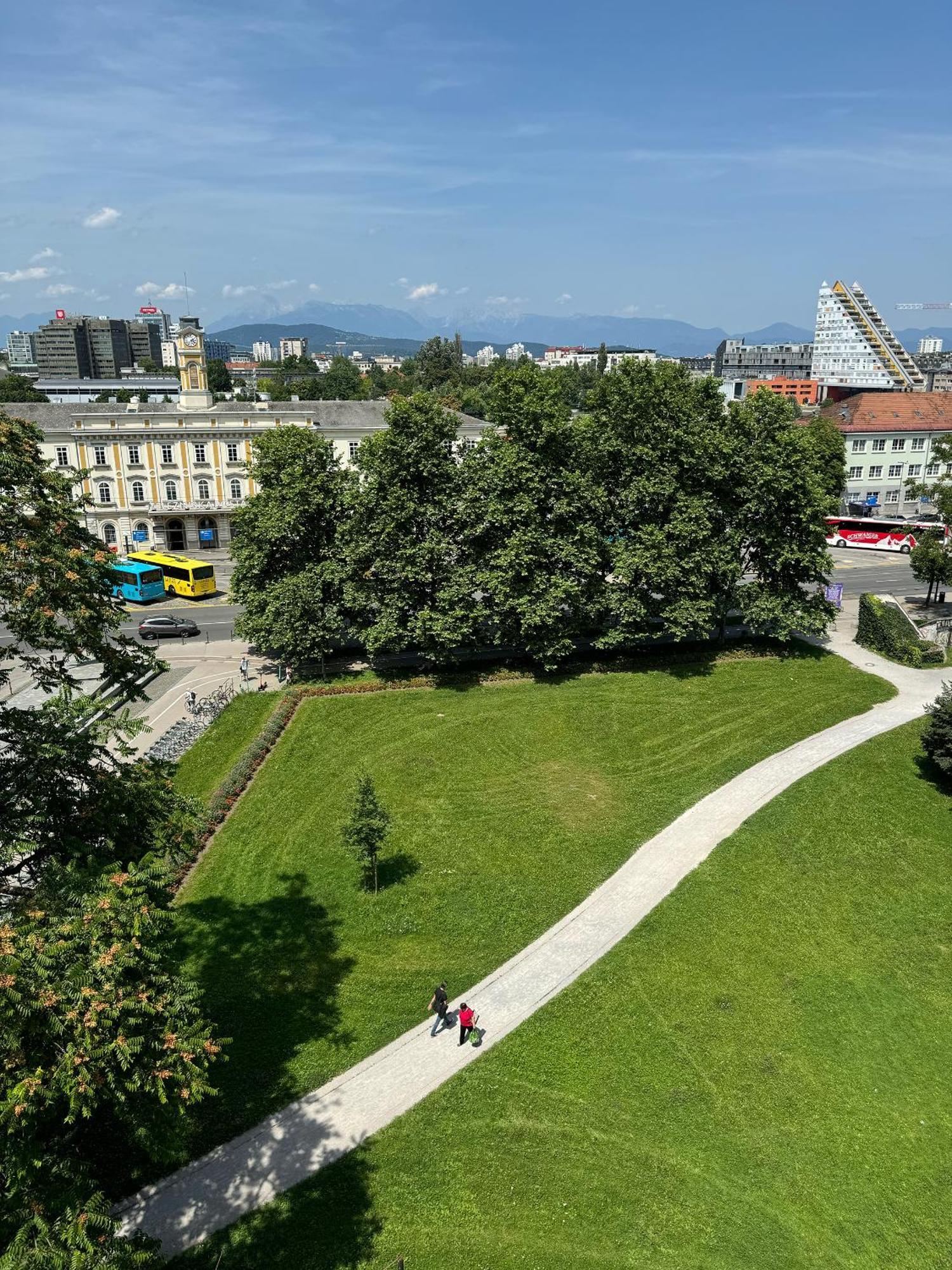 Luxe Penthouse With A Castle View Laibach Exterior foto