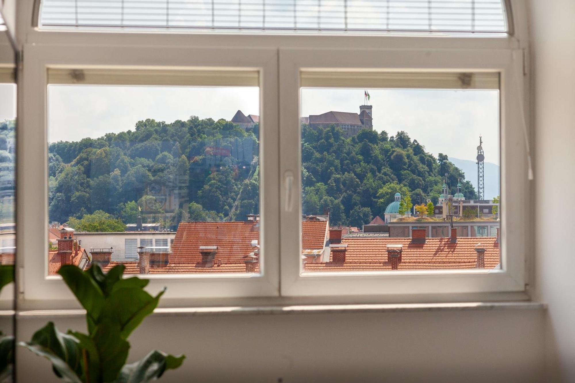 Luxe Penthouse With A Castle View Laibach Exterior foto